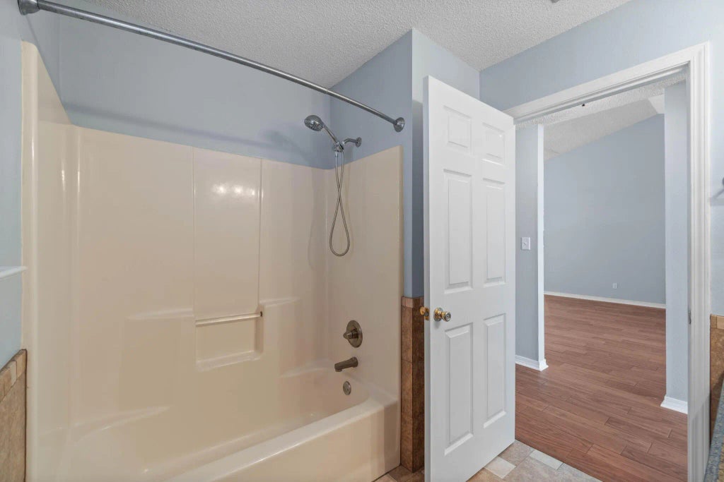 22 of 48 - 8568 Vehlin Court, Navarre, FL