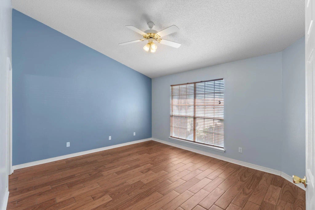 24 of 48 - 8568 Vehlin Court, Navarre, FL