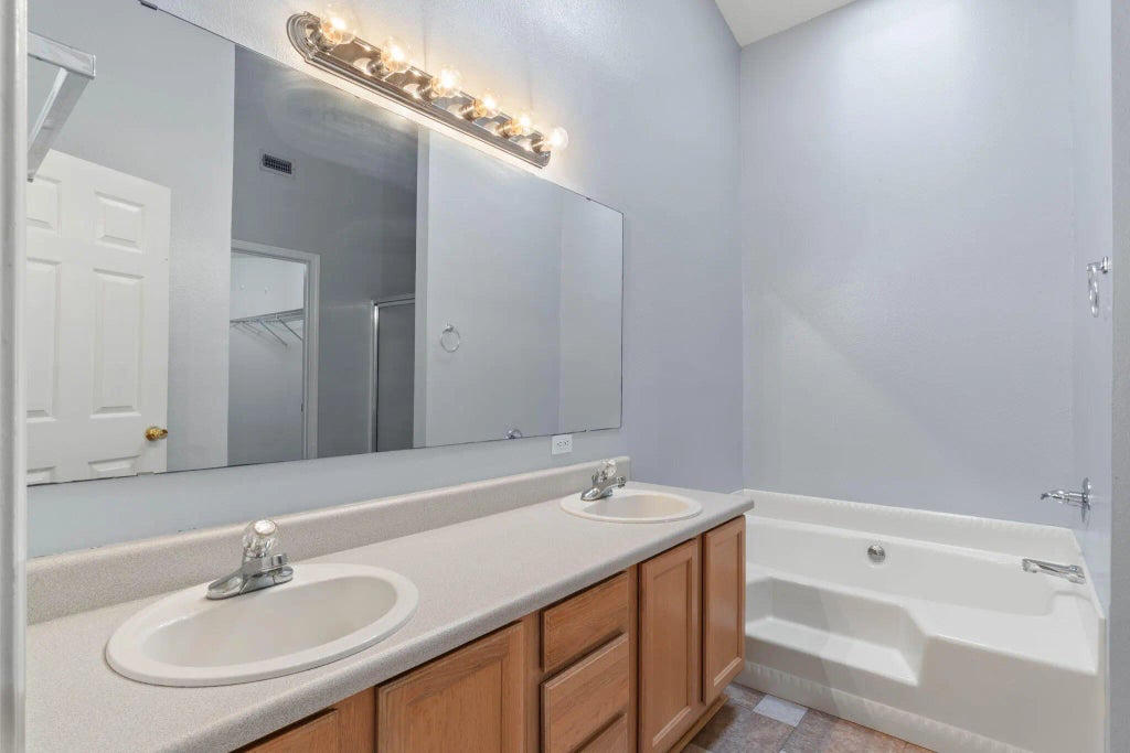 27 of 48 - 8568 Vehlin Court, Navarre, FL