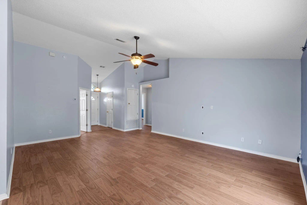 7 of 48 - 8568 Vehlin Court, Navarre, FL