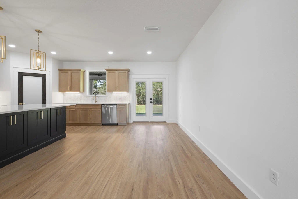 13 of 49 - 7713 Sandstone Street, Navarre, FL