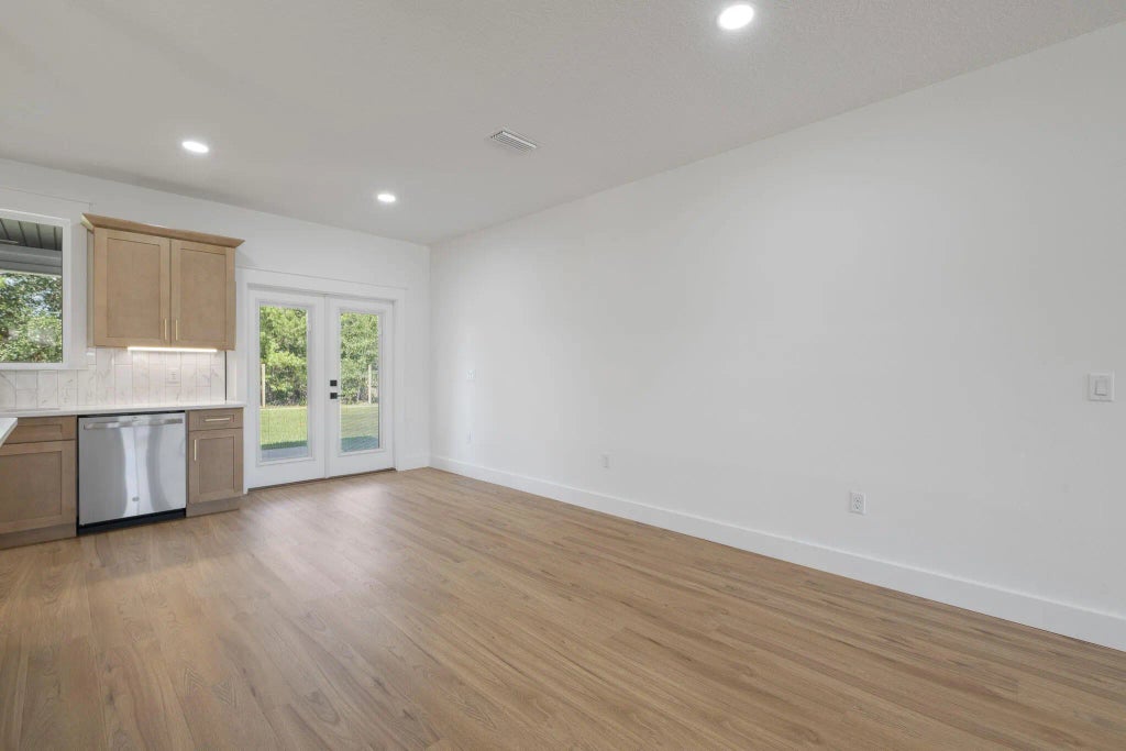 14 of 49 - 7713 Sandstone Street, Navarre, FL