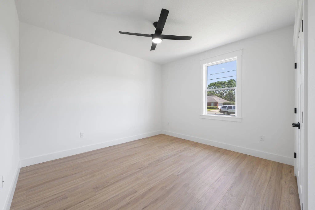 37 of 49 - 7713 Sandstone Street, Navarre, FL