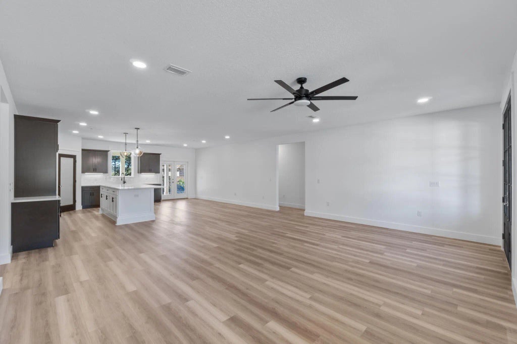 13 of 52 - 8393 Segura Street, Navarre, FL