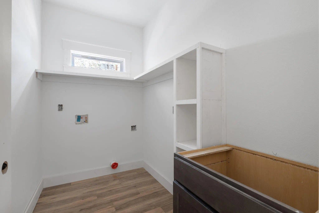 48 of 52 - 8393 Segura Street, Navarre, FL