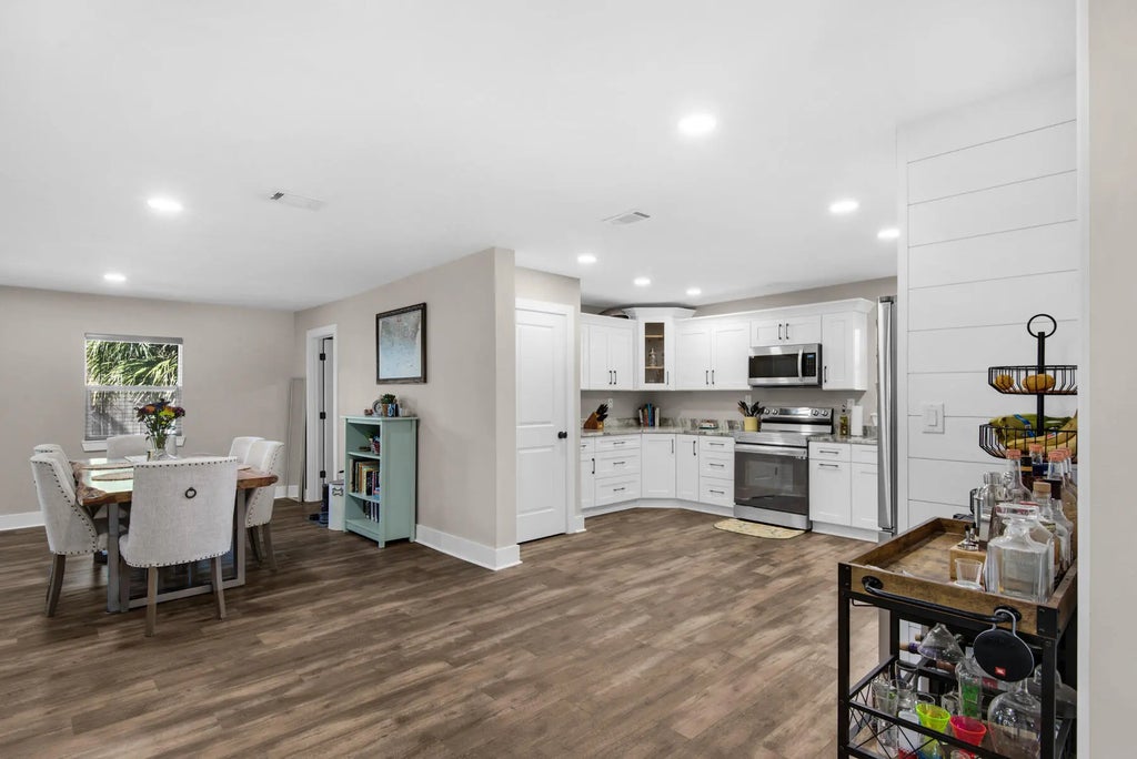 12 of 34 - 415 Avon Lane Lane, Mary Esther, FL