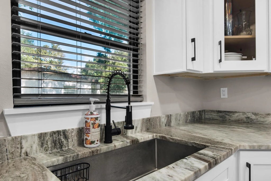 9 of 34 - 415 Avon Lane Lane, Mary Esther, FL