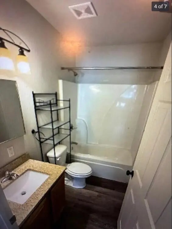 4 of 6 - 8528 Laredo Street, Navarre, FL