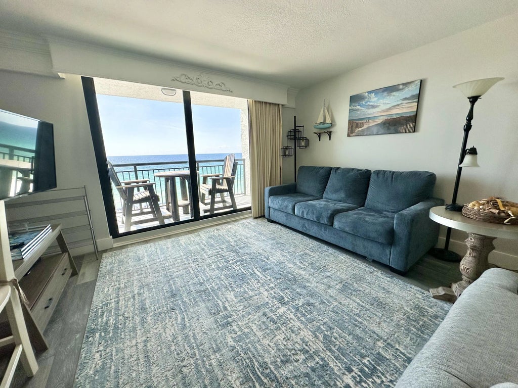 1040 E Highway 98 806, Destin