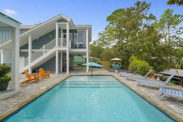 Photo of Listing #989509