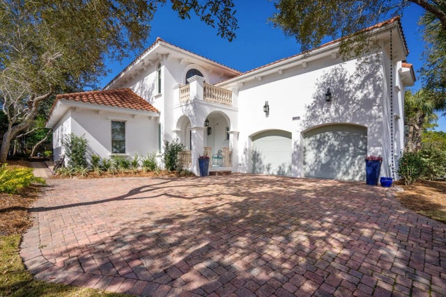 Photo of Listing #989568