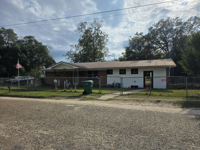 22594 W Eighth Avenue Avenue, Florala