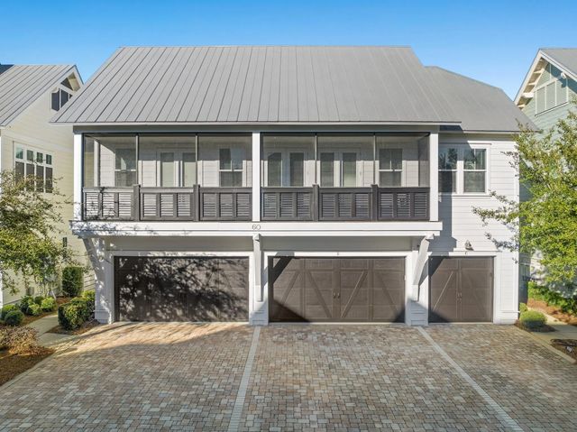 Photo of Listing #916993