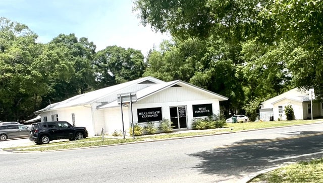 Photo of Listing #921629