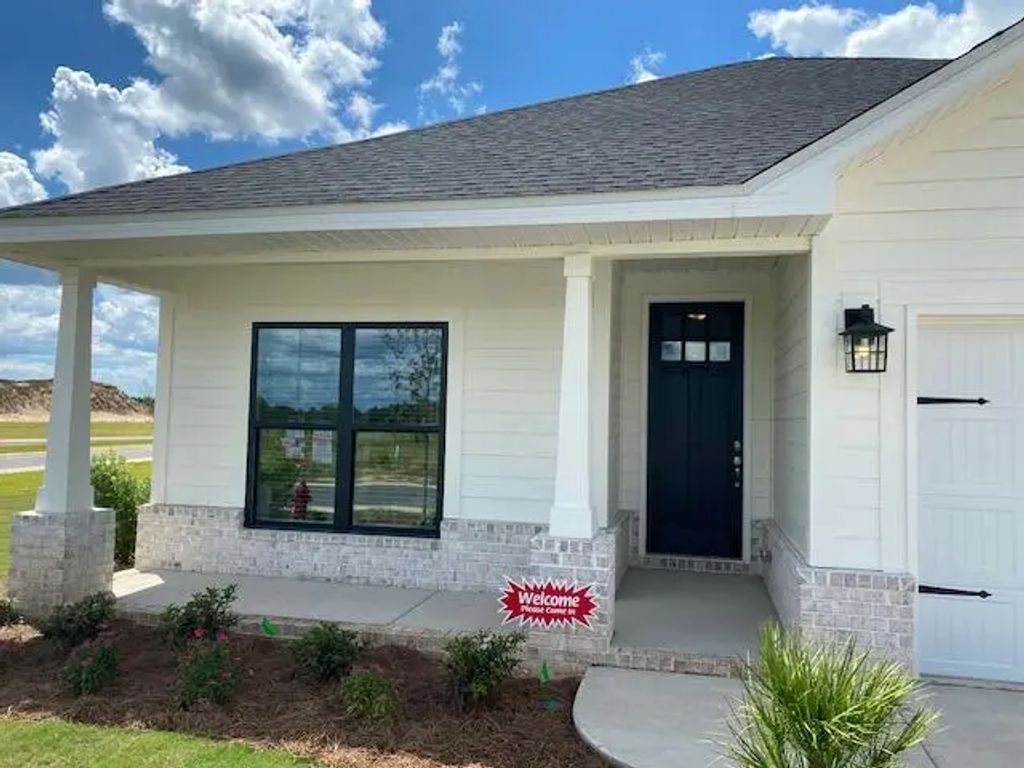 4 of 14 - 205 Alleyoak Lane Lot 1-1 Model, Freeport, FL