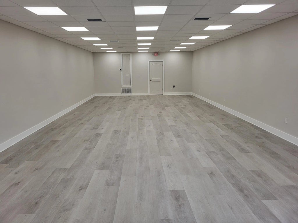 2 of 5 - 284 Ne Eglin Pkwy Parkway, Fort Walton Beach, FL