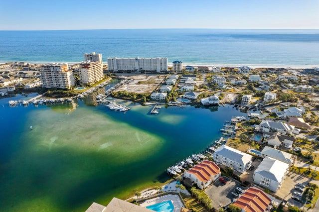 22 Moreno Point Road Unit 06, Destin