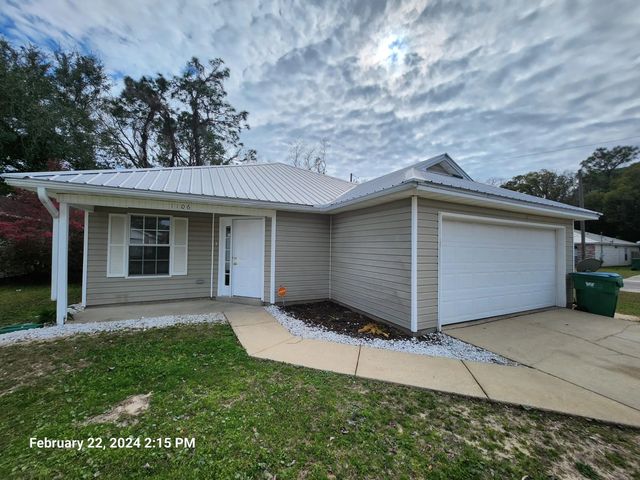 Photo of Listing #942901