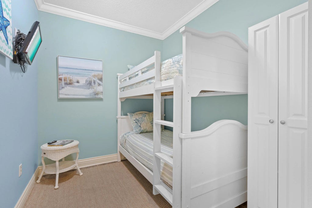 19 of 47 - 10 Harbor Boulevard W221, Destin, FL