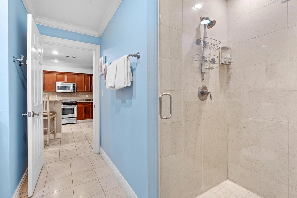 26 of 47 - 10 Harbor Boulevard W221, Destin, FL