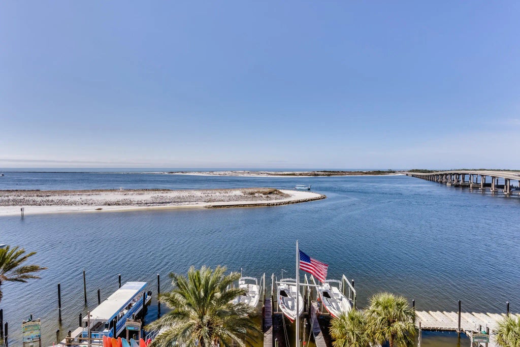 45 of 47 - 10 Harbor Boulevard W221, Destin, FL