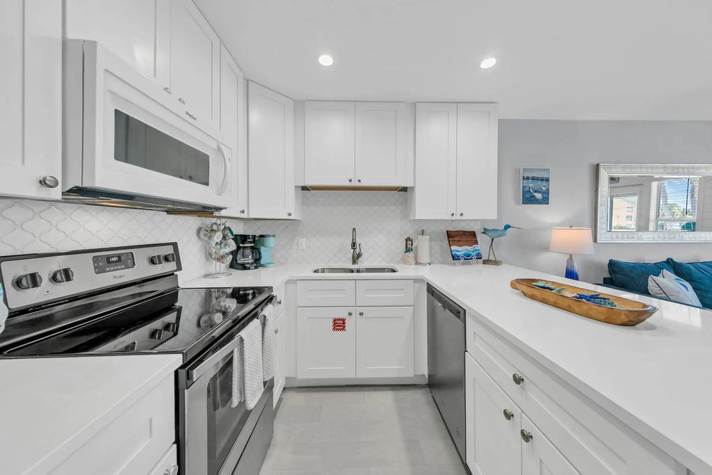 13 of 38 - 3291 Scenic Highway 98 208, Destin, FL