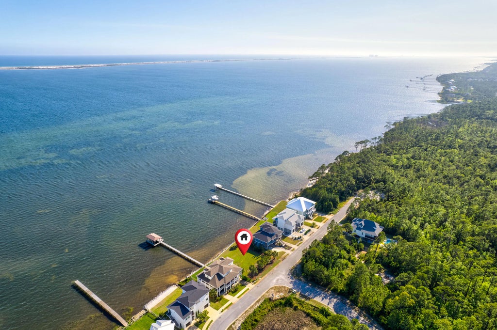 7 of 11 - 6007 Emerald Sound Drive, Gulf Breeze, FL