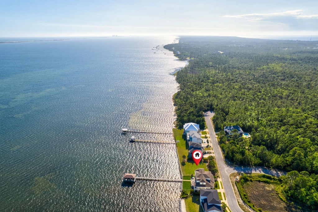 8 of 11 - 6007 Emerald Sound Drive, Gulf Breeze, FL