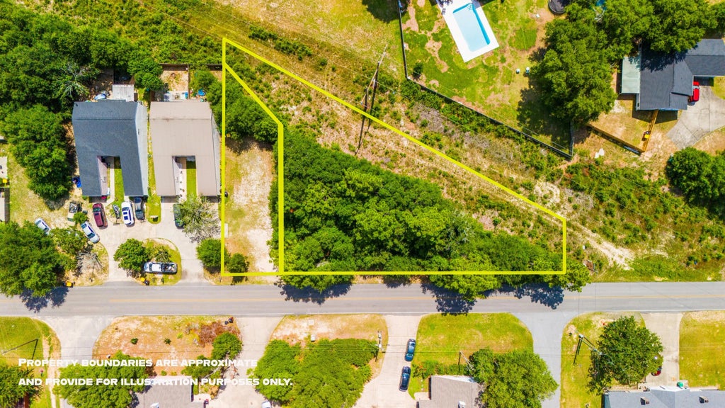 2 of 6 - 702 Valley Road, Crestview, FL