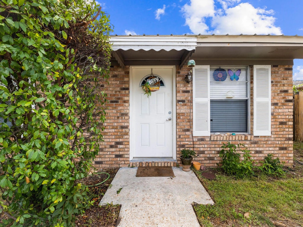 7 of 19 - 120 Lakeside Circle, Panama City Beach, FL