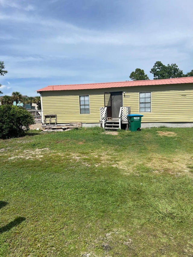 2001 Twin Oaks Drive, Panama City Beach