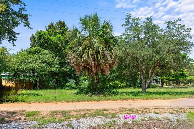 Photo of Listing #956116