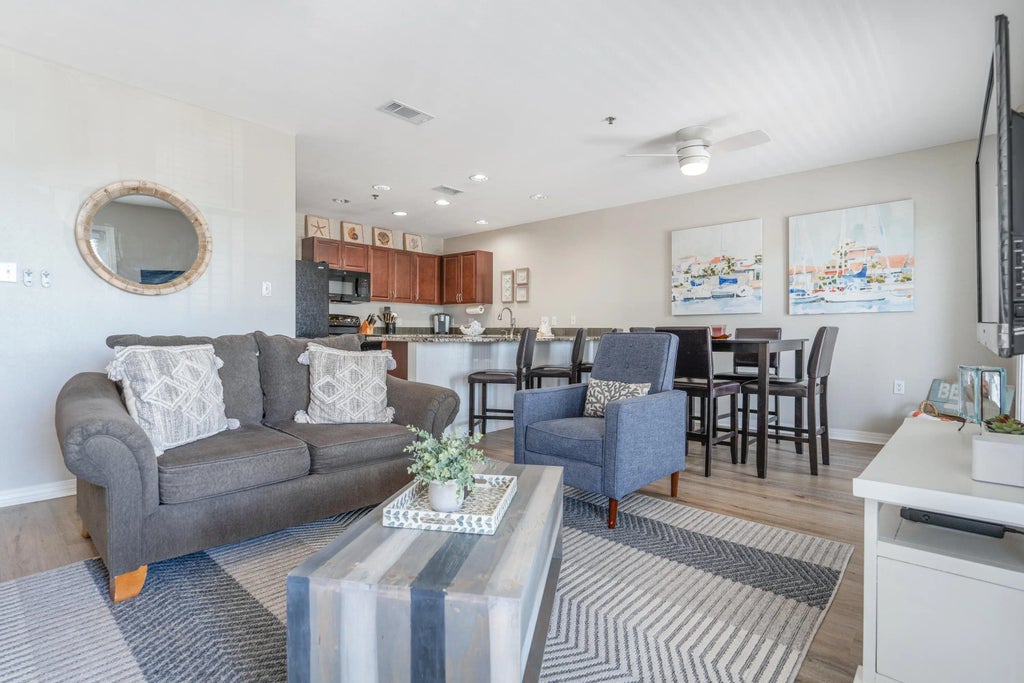 8 of 47 - 3291 Scenic Highway 98 303, Destin, FL