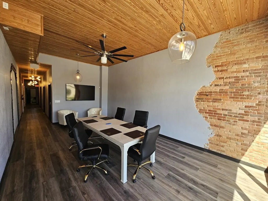 2 of 9 - 104 Main Street, Crestview, FL