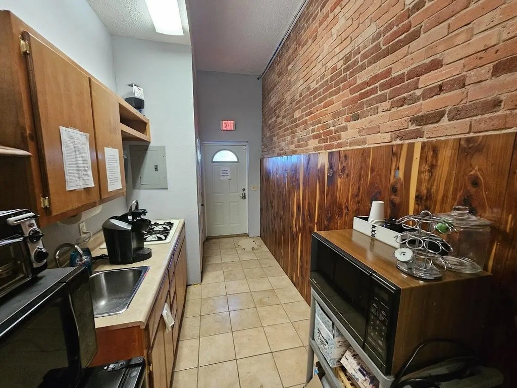 6 of 9 - 104 Main Street, Crestview, FL