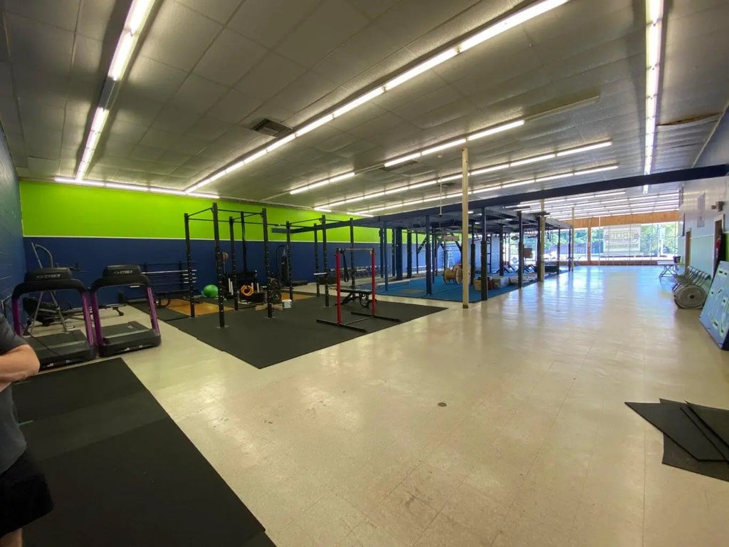 8 of 15 - 410 W James Lee Boulevard, Crestview, FL