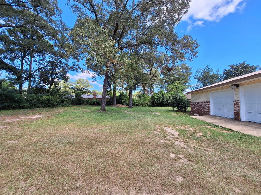 9 of 37 - 131 Phillips Drive, Crestview, FL