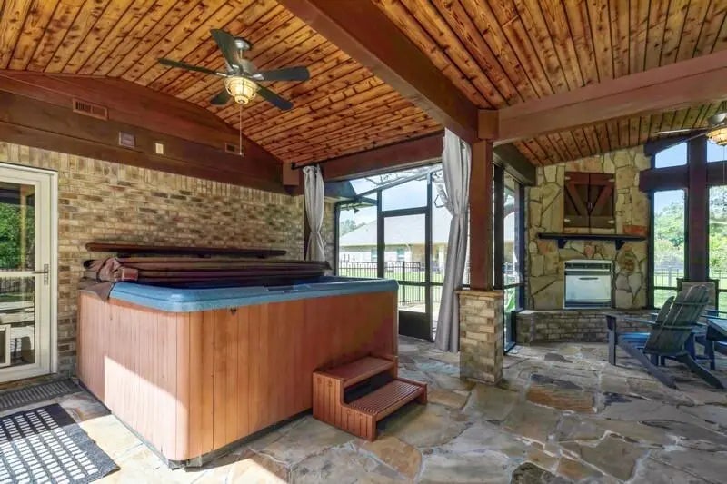 11 of 83 - 7060 Summit Drive, Navarre, FL