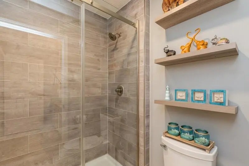 40 of 83 - 7060 Summit Drive, Navarre, FL