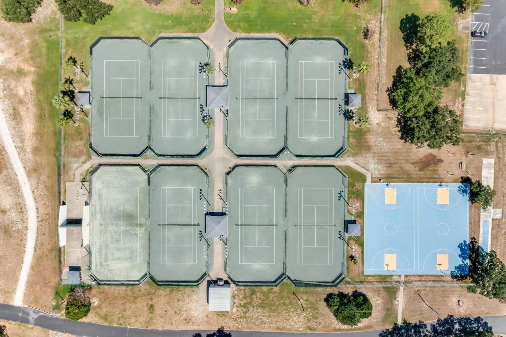 80 of 83 - 7060 Summit Drive, Navarre, FL