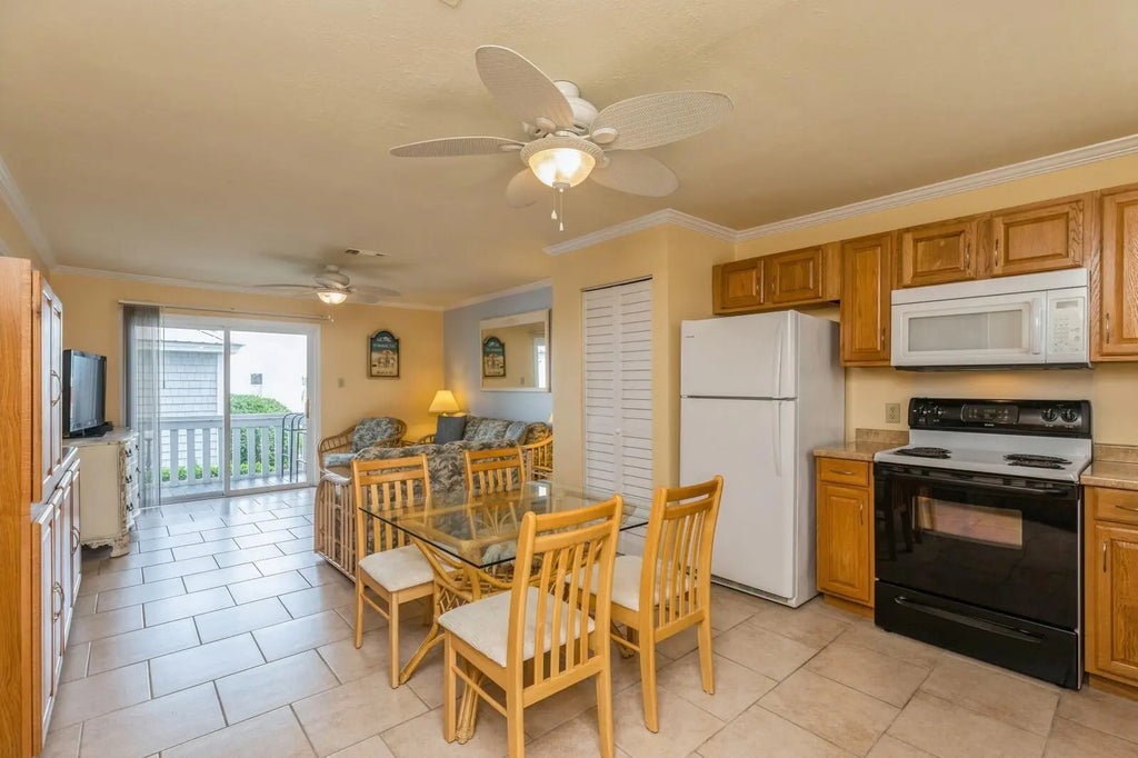 13 of 72 - 1330 Se Miracle Strip Parkway Apt 104, Fort Walton Beach, FL