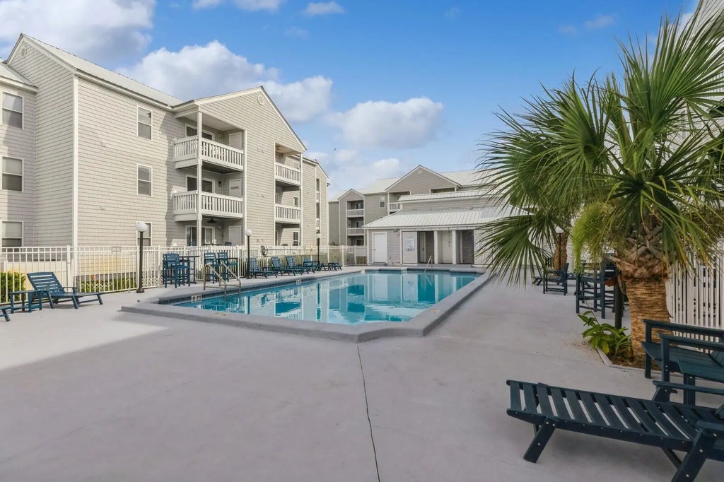 64 of 72 - 1330 Se Miracle Strip Parkway Apt 104, Fort Walton Beach, FL