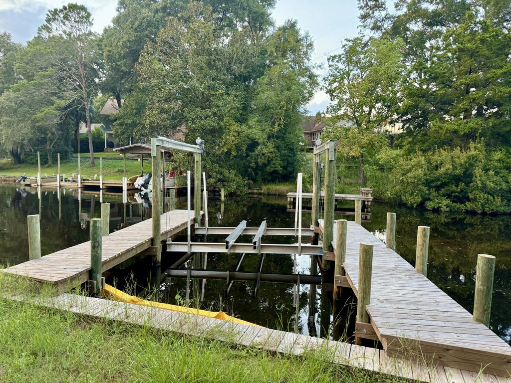 3 of 6 - 2439 Duncan Drive, Niceville, FL