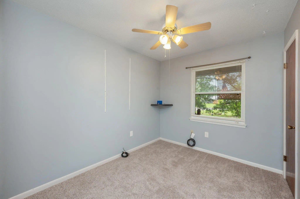 13 of 22 - 4 7th Street, Shalimar, FL