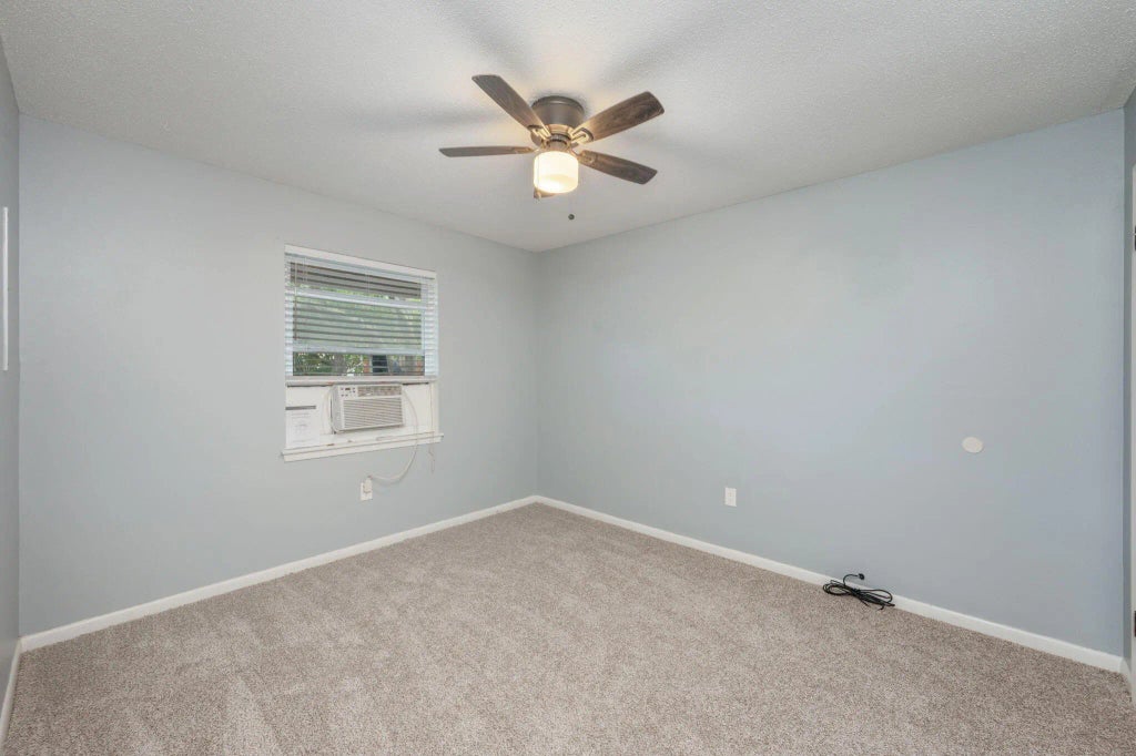 17 of 22 - 4 7th Street, Shalimar, FL