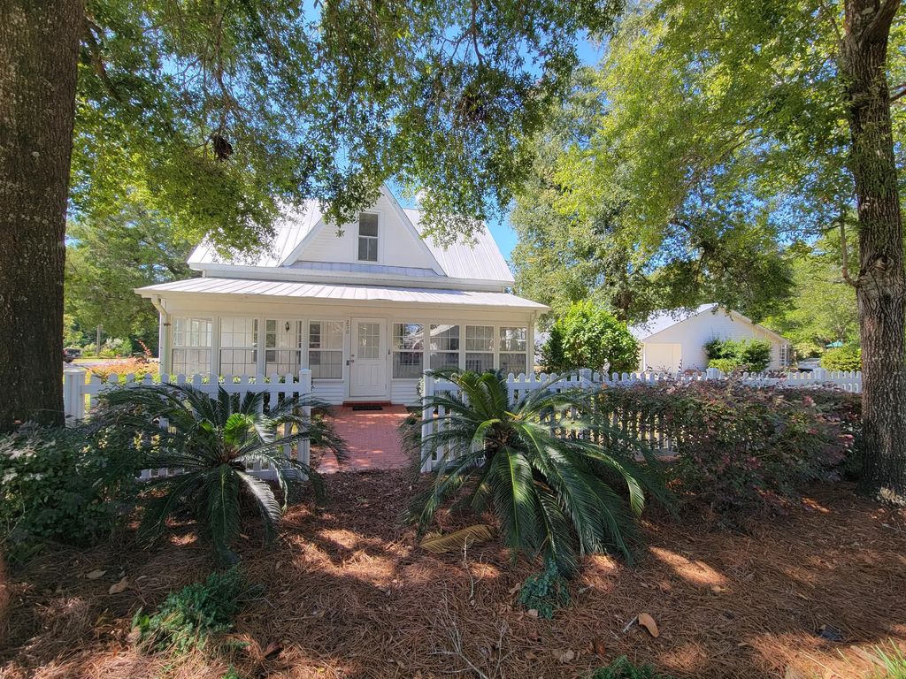 270 S 12th Street, DeFuniak Springs