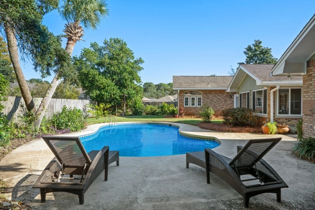 62 E Country Club Drive, Destin