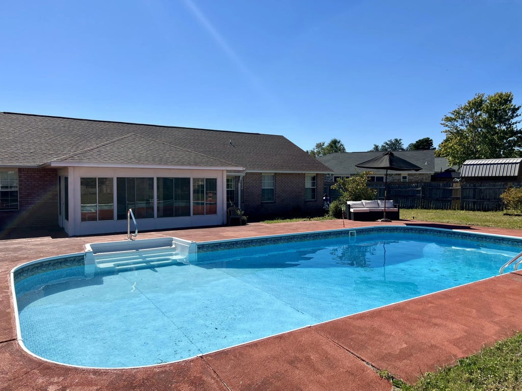 19 of 39 - 1937 Jessica Way, Navarre, FL