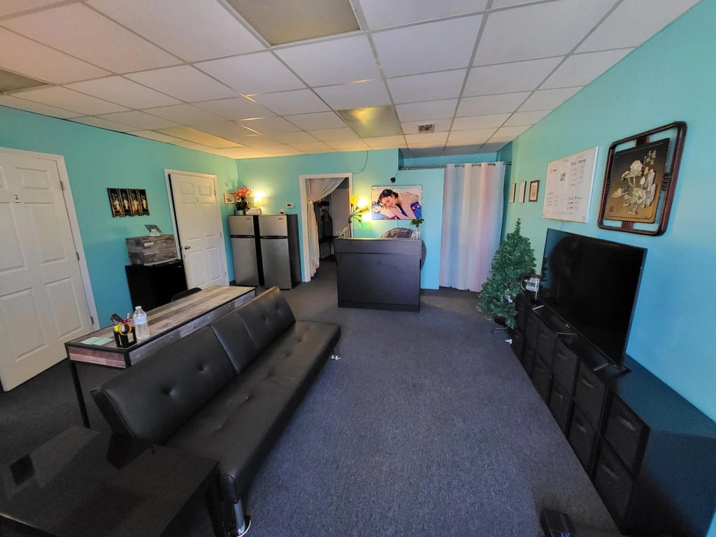 4 of 8 - 294 Eglin Pkwy, Fort Walton Beach, FL