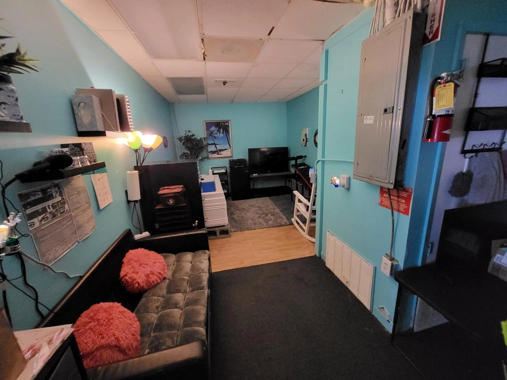 5 of 8 - 294 Eglin Pkwy, Fort Walton Beach, FL